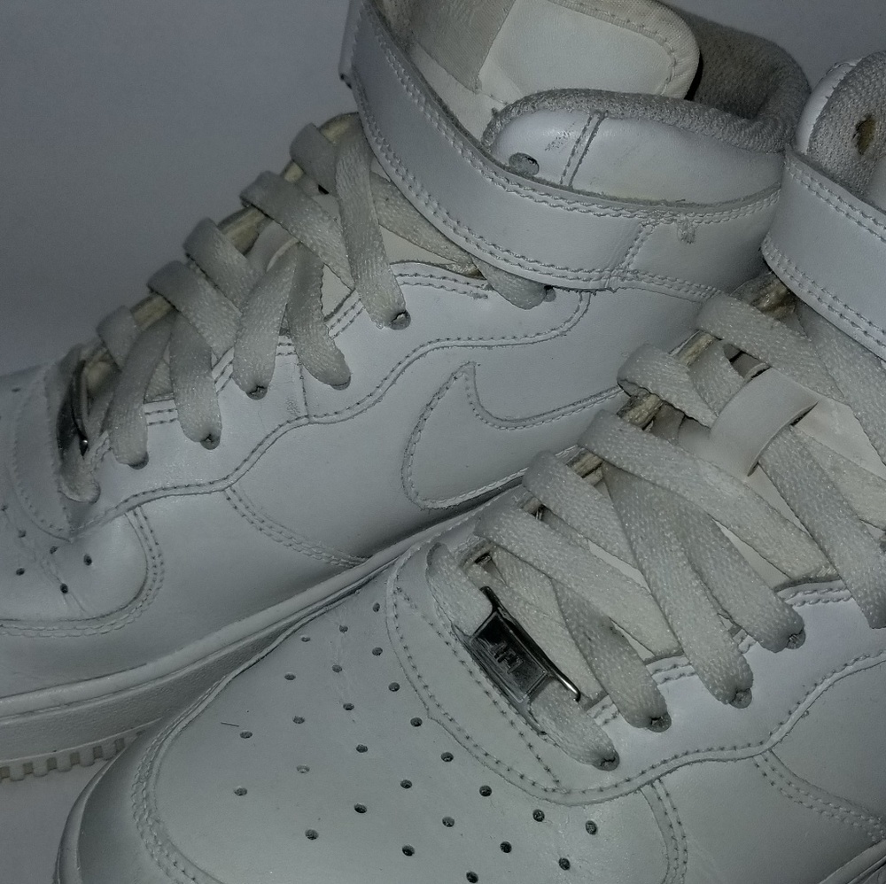 Air Force 1 Mid Beaters